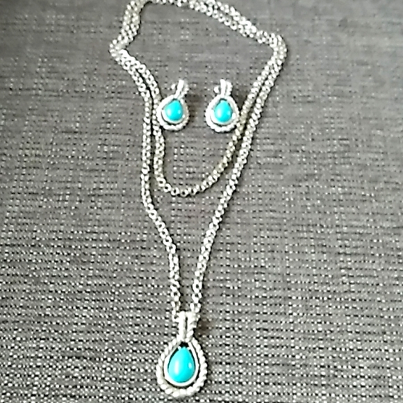 Jewelry - Turquoise Necklace and Earrings Set